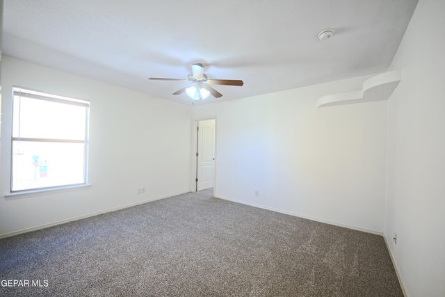 11809 MESQUITE LAKE Lane, El Paso, TX 79934