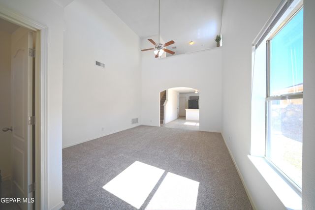 11809 MESQUITE LAKE Lane, El Paso, TX 79934