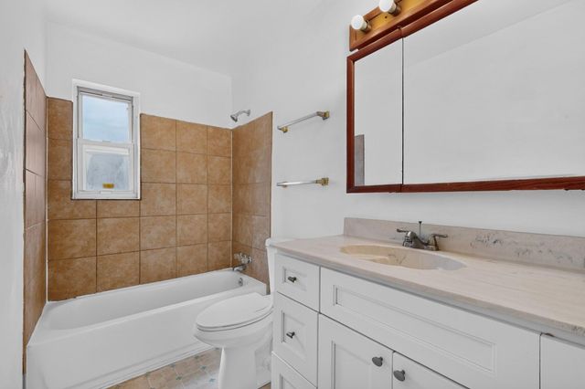 5824 Bellamah Avenue NE, Albuquerque, NM 87110