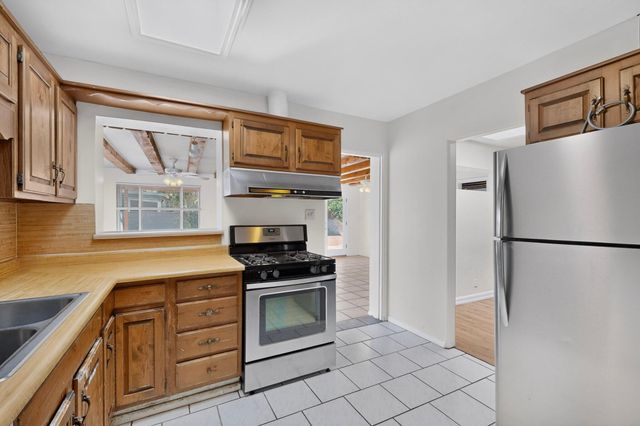5824 Bellamah Avenue NE, Albuquerque, NM 87110
