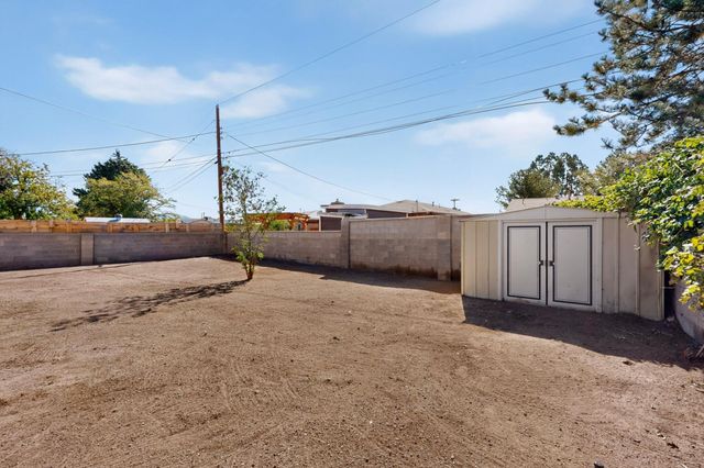 5824 Bellamah Avenue NE, Albuquerque, NM 87110
