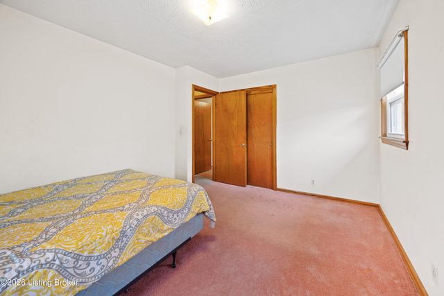 6208 Cutter Dr, Louisville, KY 40218