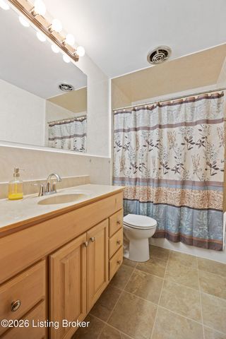 6208 Cutter Dr, Louisville, KY 40218