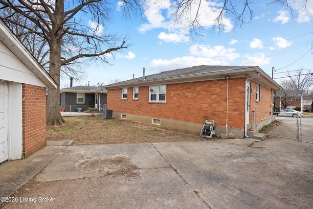 6208 Cutter Dr, Louisville, KY 40218