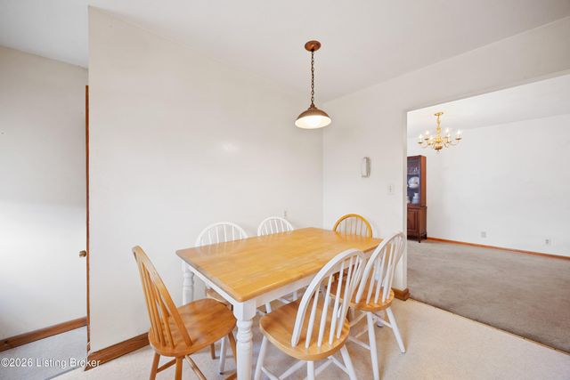 6208 Cutter Dr, Louisville, KY 40218