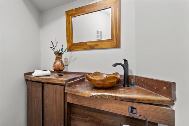 2755 N 9th Street, Kalamazoo, MI 49009