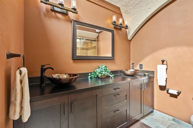 2755 N 9th Street, Kalamazoo, MI 49009