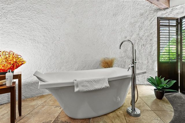 2755 N 9th Street, Kalamazoo, MI 49009