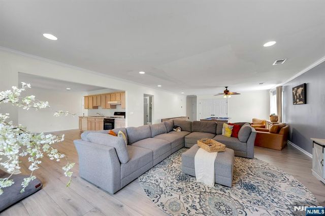 69 Thiem Avenue, Rochelle Park, NJ 07662