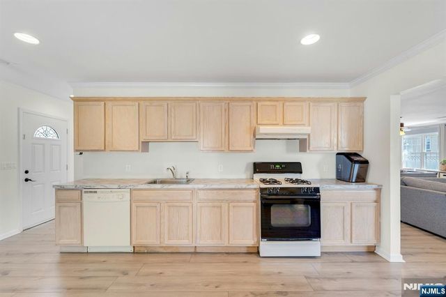 69 Thiem Avenue, Rochelle Park, NJ 07662