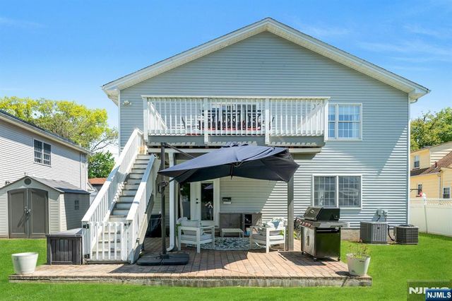 69 Thiem Avenue, Rochelle Park, NJ 07662
