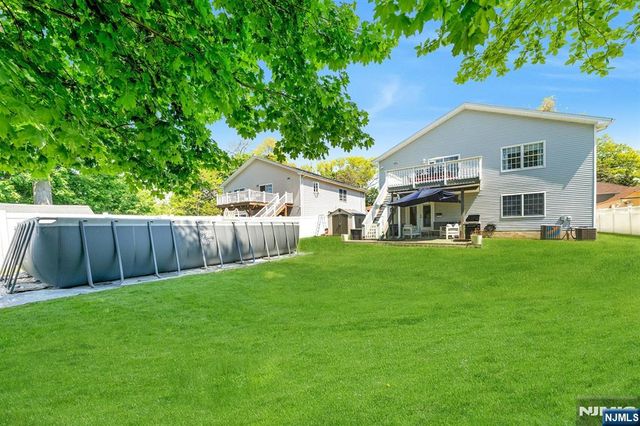 69 Thiem Avenue, Rochelle Park, NJ 07662