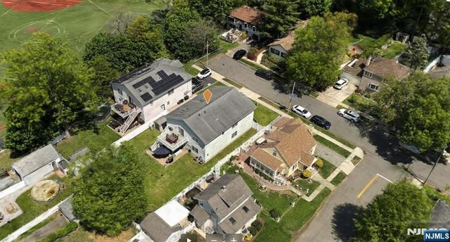 69 Thiem Avenue, Rochelle Park, NJ 07662