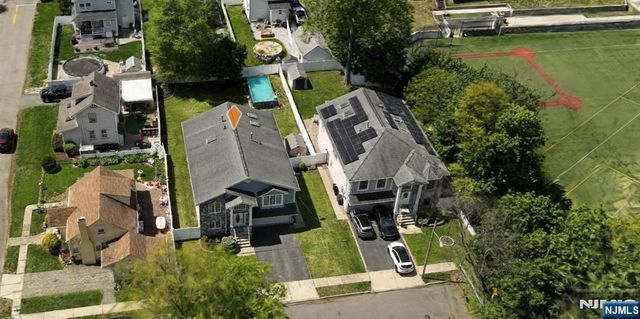 69 Thiem Avenue, Rochelle Park, NJ 07662
