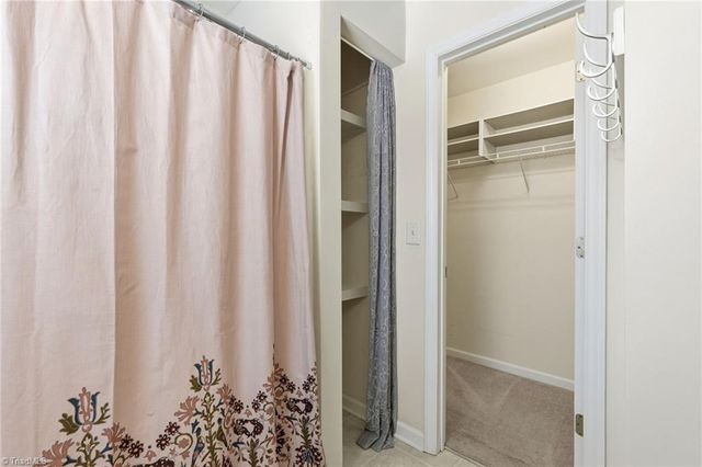 720 Old Gaston Place, Winston-salem, NC 27103