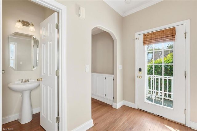 720 Old Gaston Place, Winston-salem, NC 27103