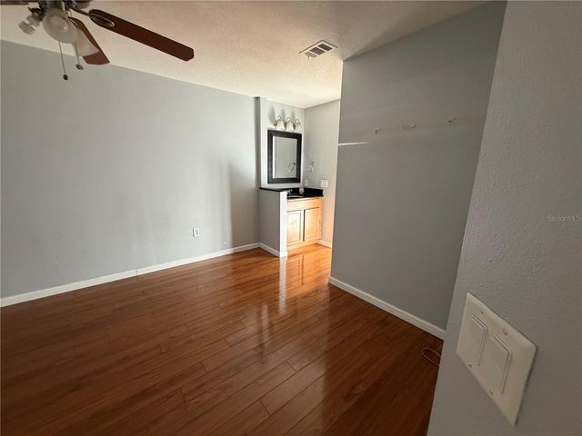 3024 S SEMORAN BOULEVARD 7, Orlando, FL 32822