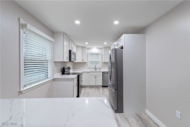 581 Stanley Road, Akron, OH 44312