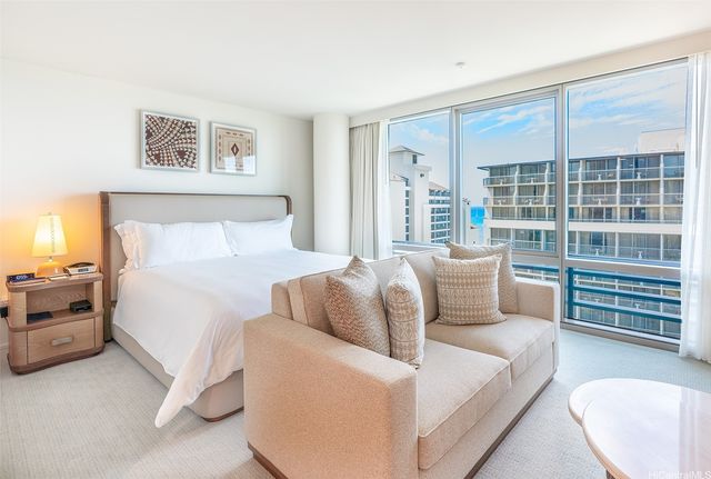 223 Saratoga Road 1421, Honolulu, HI 96815