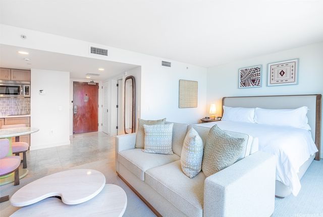 223 Saratoga Road 1421, Honolulu, HI 96815