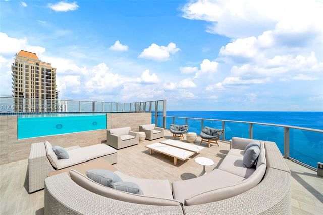 17475 Collins Avenue PH3201, Sunny Isles Beach, FL 33160