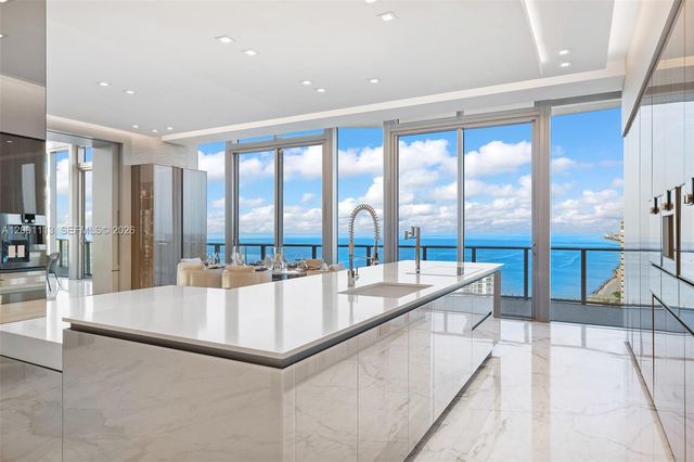 17475 Collins Avenue PH3201, Sunny Isles Beach, FL 33160