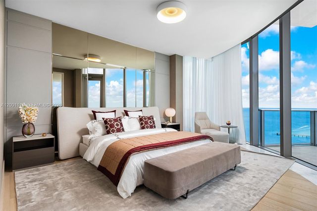 17475 Collins Avenue PH3201, Sunny Isles Beach, FL 33160