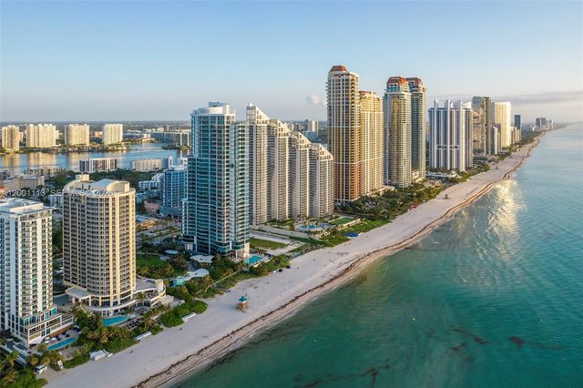 17475 Collins Avenue PH3201, Sunny Isles Beach, FL 33160