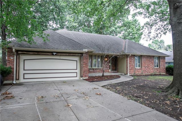 1010 SE 4th Terrace, Lee's Summit, MO 64063