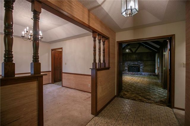 1010 SE 4th Terrace, Lee's Summit, MO 64063