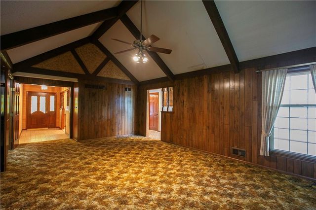 1010 SE 4th Terrace, Lee's Summit, MO 64063