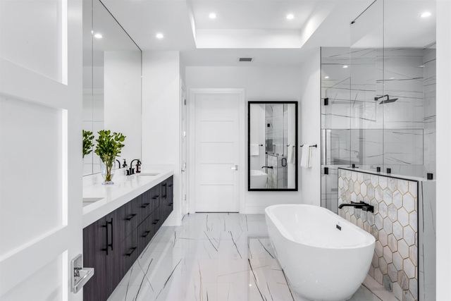 2719 Embassy Drive, West Palm Beach, FL 33401