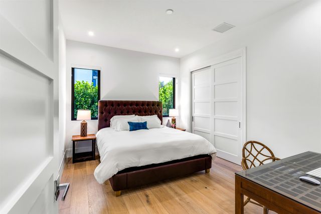 2719 Embassy Drive, West Palm Beach, FL 33401