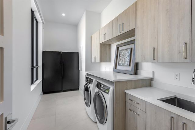 2719 Embassy Drive, West Palm Beach, FL 33401