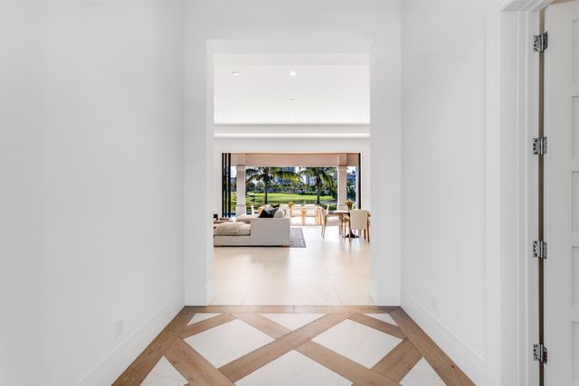 2719 Embassy Drive, West Palm Beach, FL 33401