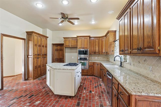 6209 Plum Thicket Road, Oklahoma City, OK 73162