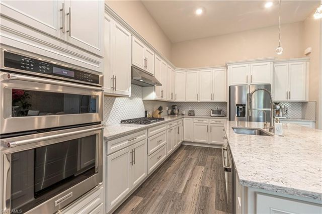 9588 Curlew DR S, Naples, FL 34120