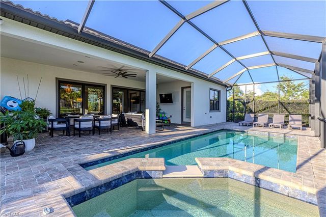 9588 Curlew DR S, Naples, FL 34120