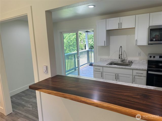 7041 E Washington Street, Port Orchard, WA 98366