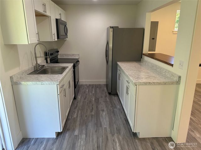 7041 E Washington Street, Port Orchard, WA 98366