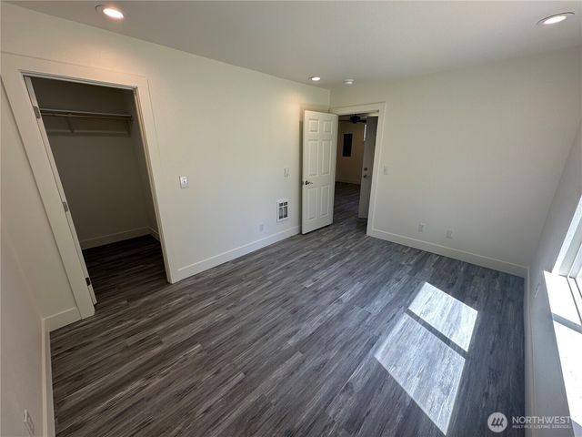 7041 E Washington Street, Port Orchard, WA 98366