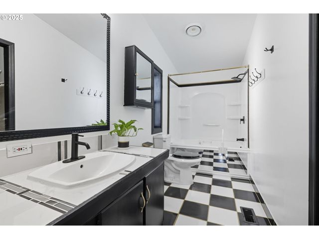 14719 Ne 85TH Cir, Vancouver, WA 98682