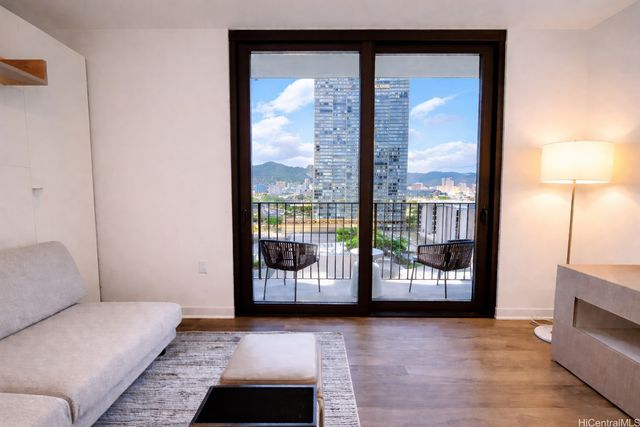 987 Queen Street 1316, Honolulu, HI 96814