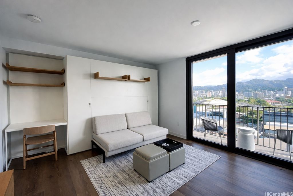 987 Queen Street 1316, Honolulu, HI 96814