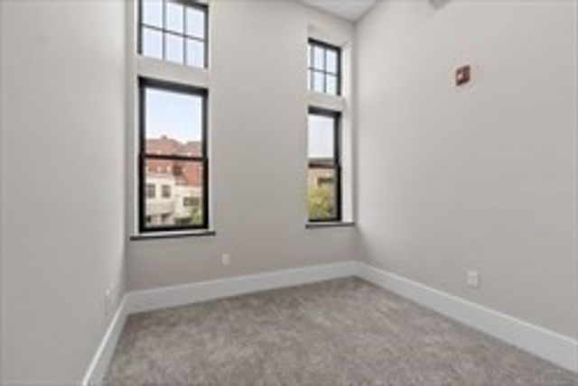 409 Main St 2A, Fitchburg, MA 01420