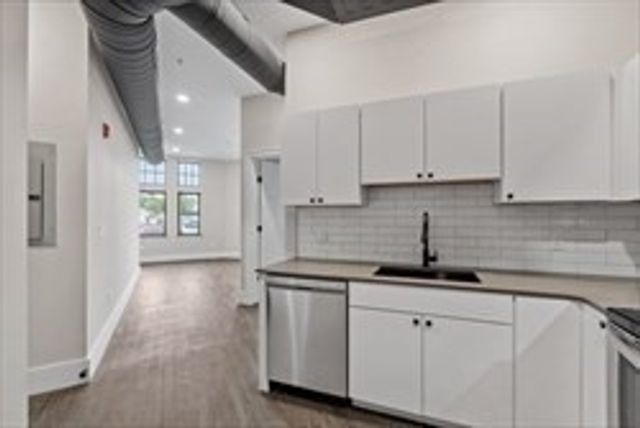 409 Main St 2A, Fitchburg, MA 01420