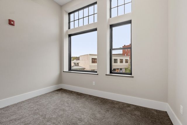 409 Main St 2A, Fitchburg, MA 01420