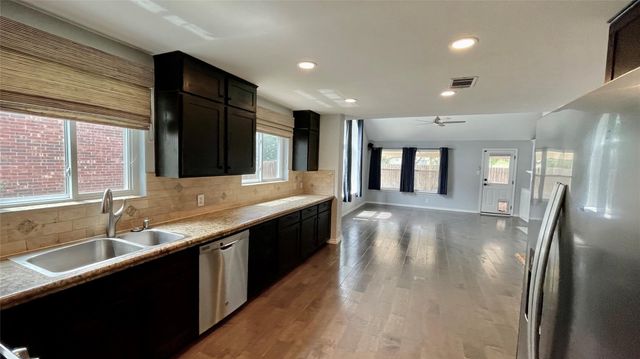 2605 Oakwood Glen DR, Cedar Park, TX 78613