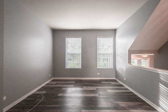 105 Station Park Circle, Grayslake, IL 60030