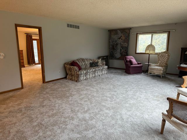 368 S 600 W, Hebron, IN 46341